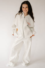 Happy Camp3r Chocolate Chip Cookies Youth Sweatpants, Oatmeal Heather Gray