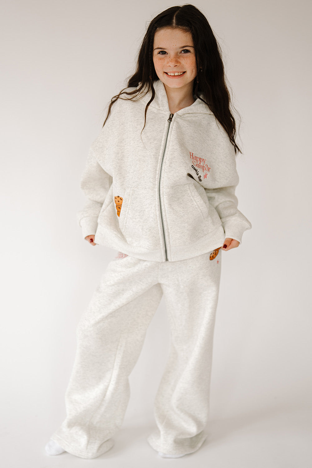 Happy Camp3r Chocolate Chip Cookies Youth Sweatpants, Oatmeal Heather Gray